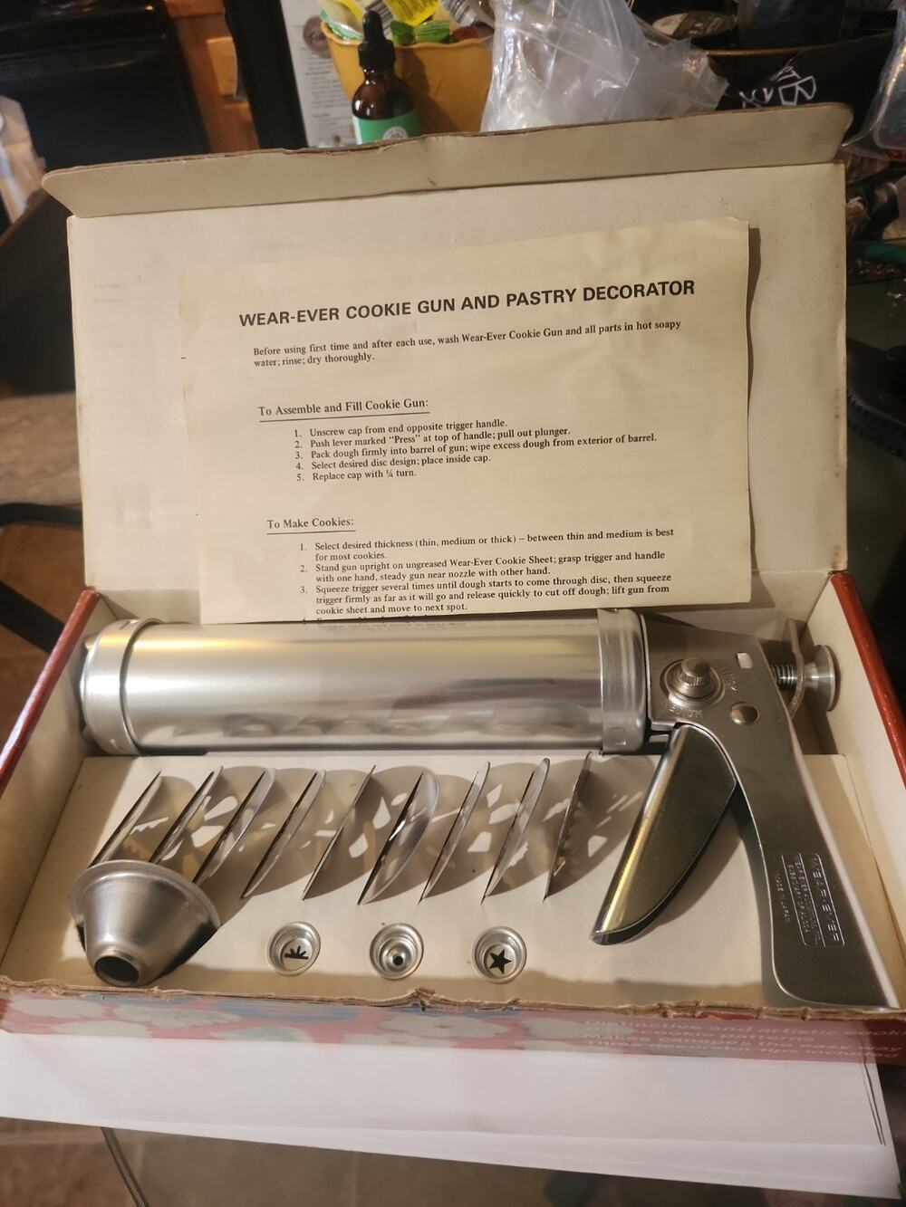 NEW Vintage Wear-Ever Aluminum Cookie Gun & Pastry Decorator Holiday Christmas